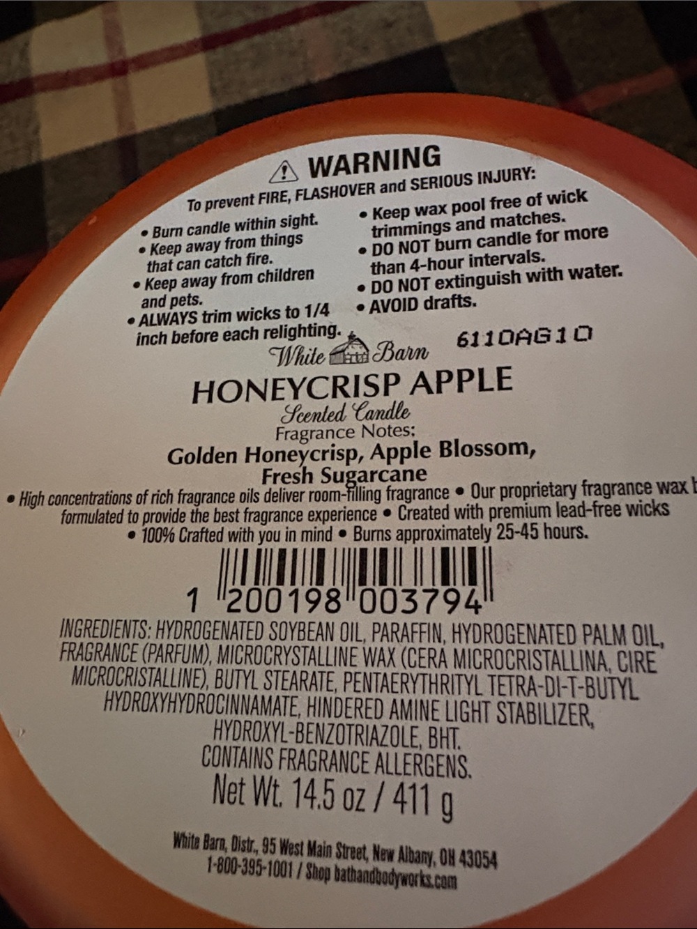 Nwt White Barn “Honeycrisp Apple” 3 wick candle - Picture 3 of 3